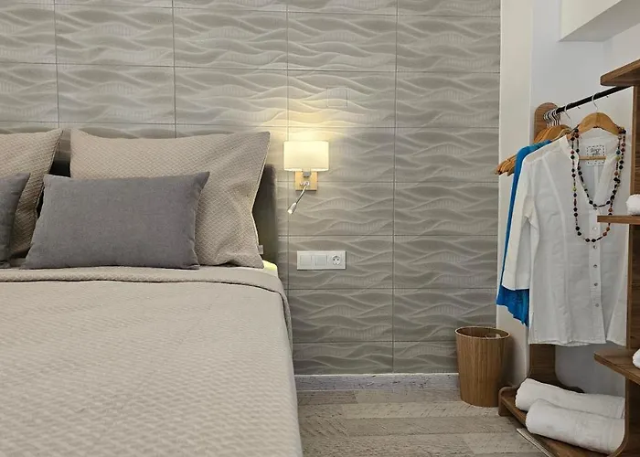 Aragma Adamantas (Milos)