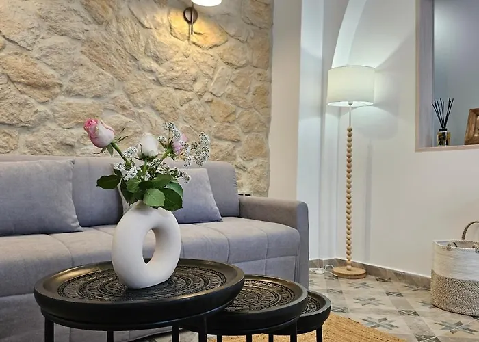 Aragma * Adamantas (Milos)